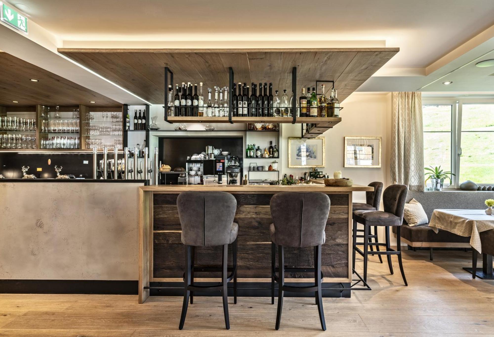 Hotel Restaurant Formarin Oberlech Exterior photo
