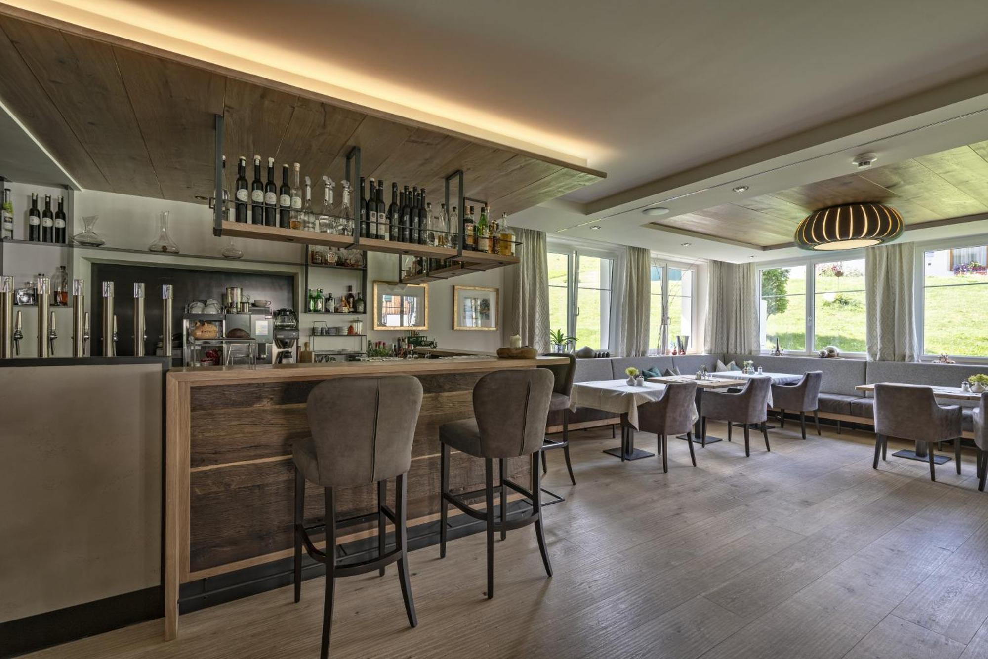 Hotel Restaurant Formarin Oberlech Exterior photo